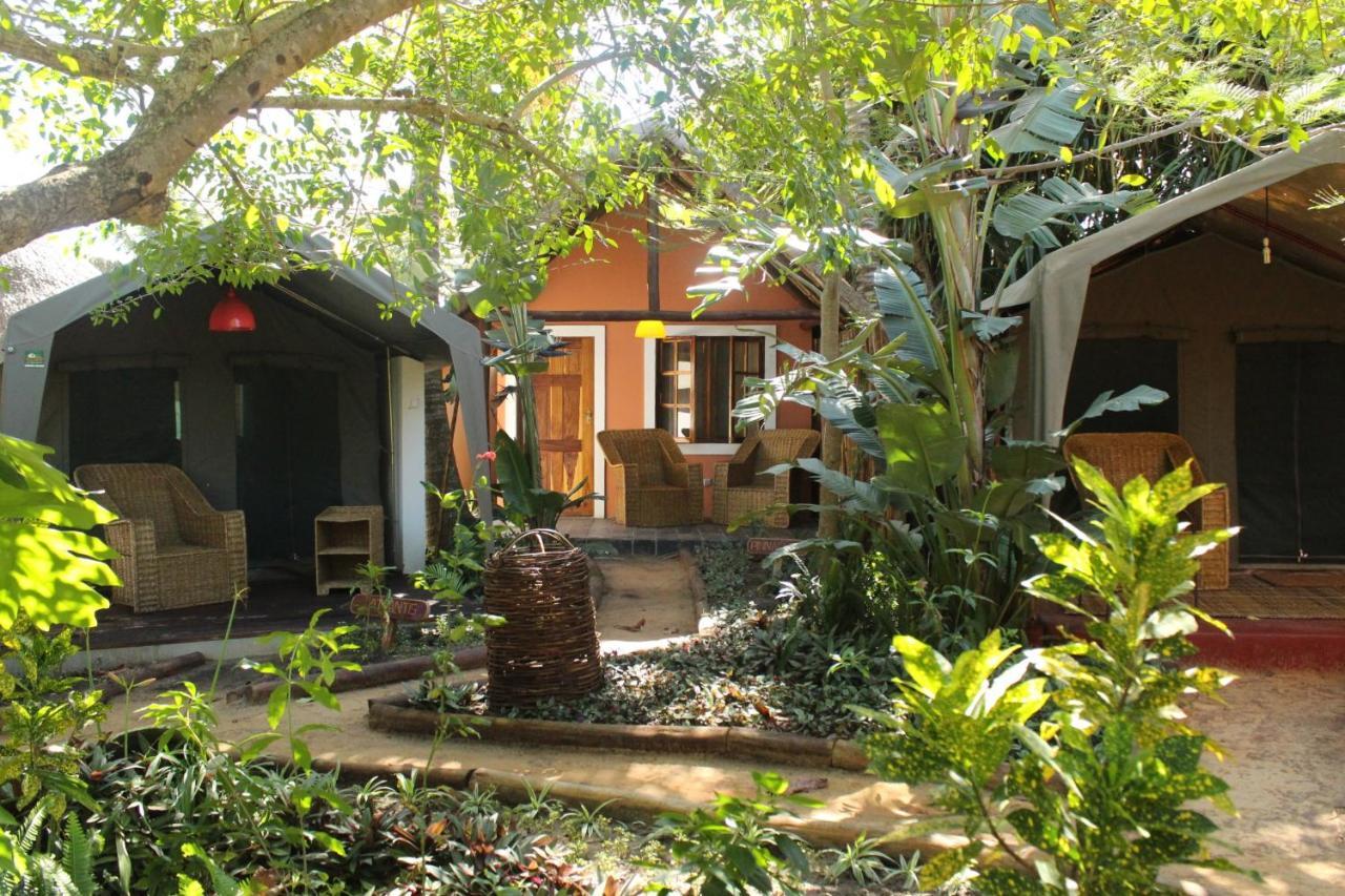 Devocean Eco Adventure Lodge ポンタ・ド・オウロ エクステリア 写真