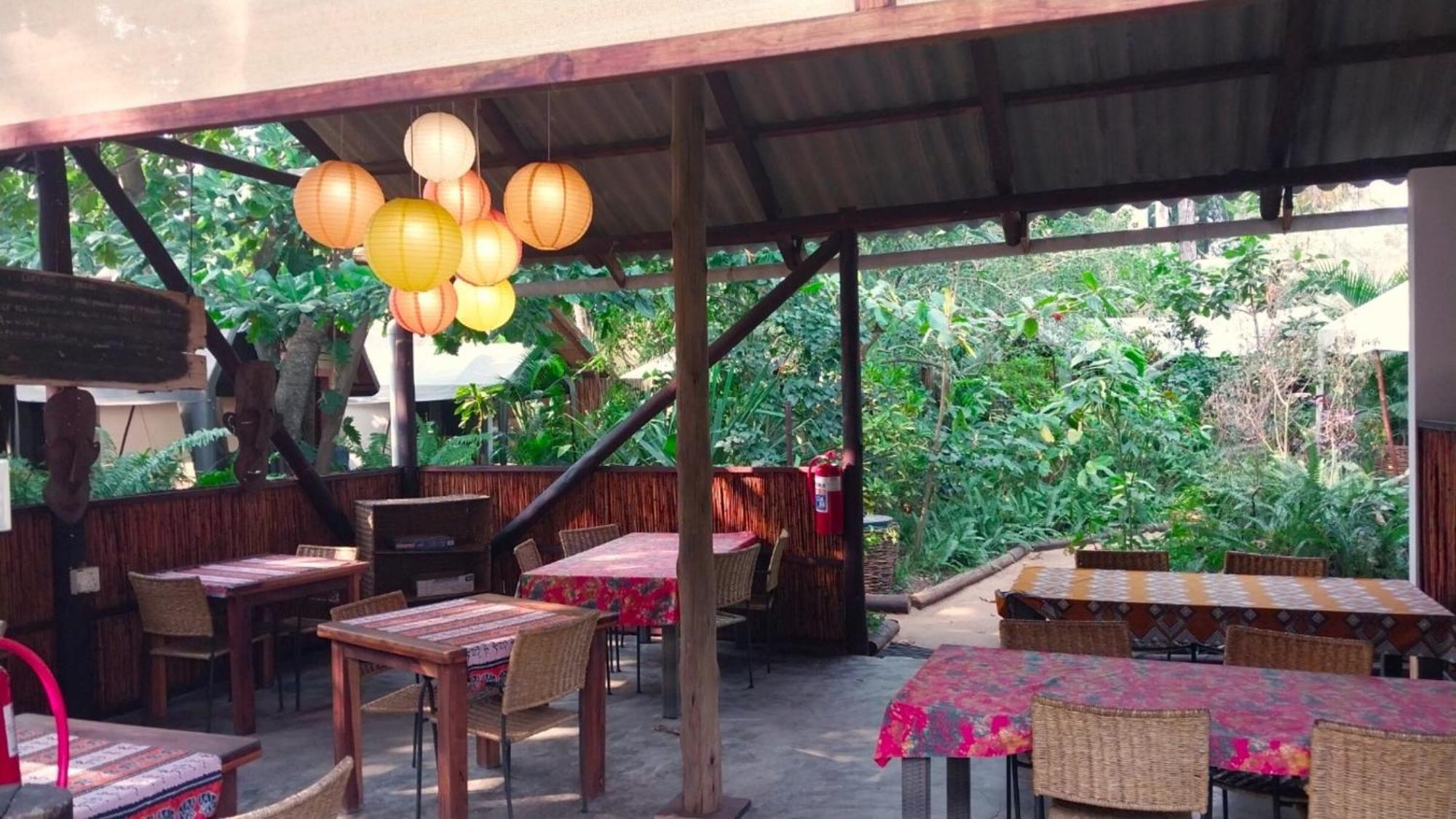 Devocean Eco Adventure Lodge ポンタ・ド・オウロ エクステリア 写真