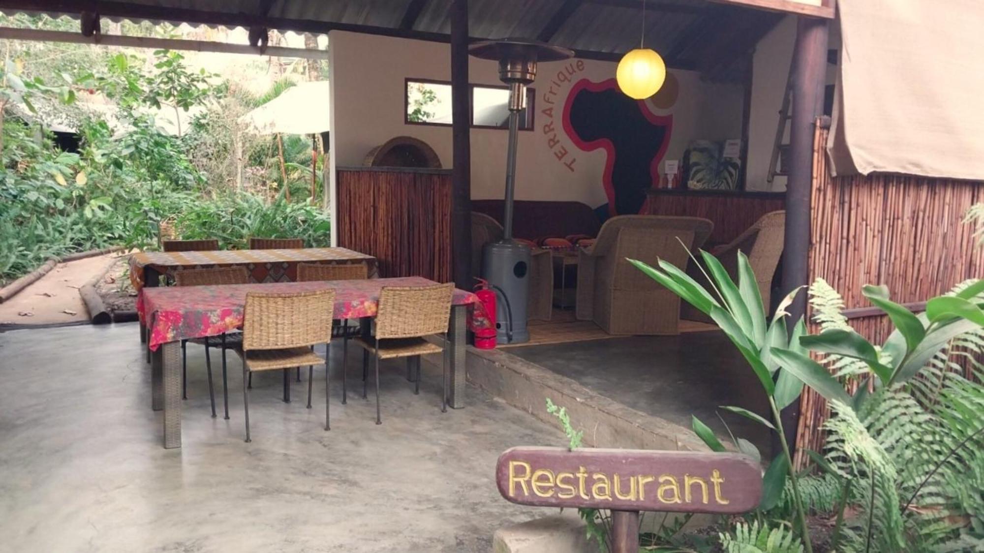 Devocean Eco Adventure Lodge ポンタ・ド・オウロ エクステリア 写真