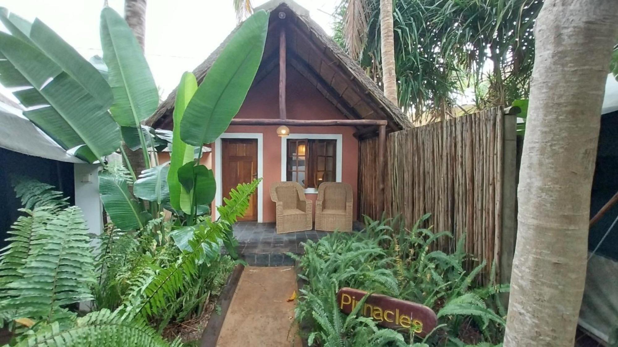 Devocean Eco Adventure Lodge ポンタ・ド・オウロ エクステリア 写真